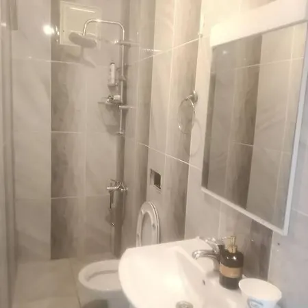 3 Katli 6 4 Banyo Villa *